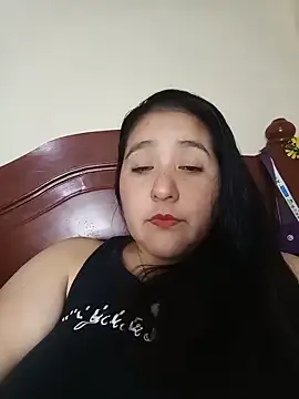 Snapshot of Gatubela212 chatting on 06-06-26, 02:16 Gatubela212 online show from 06-06-26, 02:16