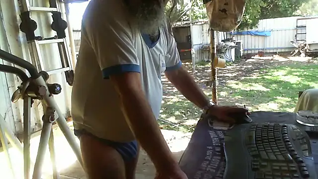 herbie010666 online show from 09-21-25, 03:30