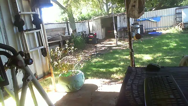 herbie010666 online show from 04-14-26, 04:07