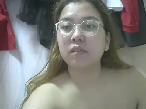 Snapshot of Boobsiemarie chatting on 01-03-25, 09:15 Boobsiemarie online show from 01-03-25, 09:15