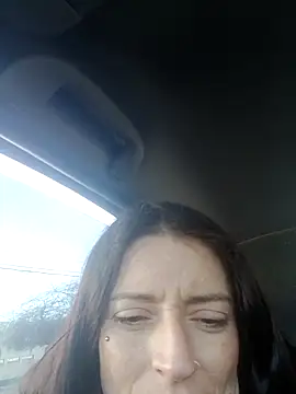 Snapshot of khloebanques chatting on 03-15-26, 12:27 khloebanques online show from 03-15-26, 12:27