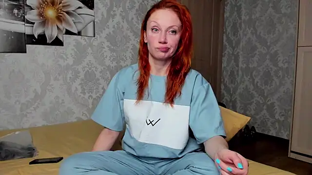 Snapshot of BrightBurst chatting on 01-05-25, 07:49 BrightBurst online show from 01-05-25, 07:49