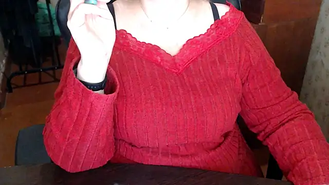 Snapshot of AlisaHot55 chatting on 05-28-26, 11:40 AlisaHot55 online show from 05-28-26, 11:40