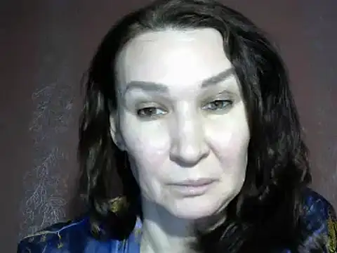 PrettyAndWild online show from 12-19-24, 04:24