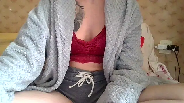 Snapshot of fabiolagg chatting on 11-27-25, 12:40 fabiolagg online show from 11-27-25, 12:40