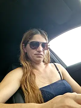 Snapshot of Geile-Luna chatting on 07-17-26, 05:29 Geile-Luna online show from 07-17-26, 05:29