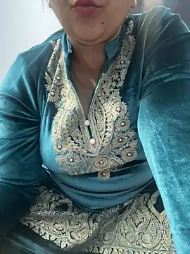 Preet Kaur 69 online show from 12-17-24, 01:49