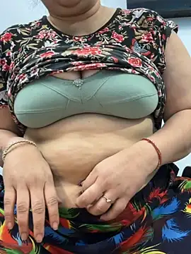 Preet Kaur 69 online show from 12-17-25, 06:25