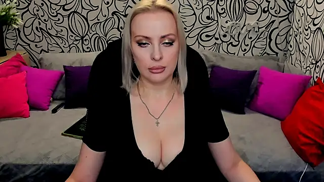 Hotdreamhere online show from 12-12-24, 10:56