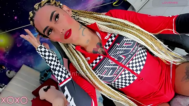 Snapshot of Nella_Dolls chatting on 07-28-26, 02:13 Nella Dolls online show from 07-28-26, 02:13