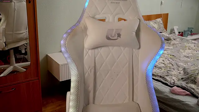 ho1yho1e online show from 02-25-26, 05:55