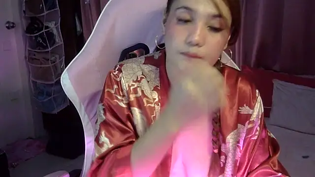 Snapshot of yourbabe_Brielle chatting on 12-18-25, 06:58 yourbabe Brielle online show from 12-18-25, 06:58