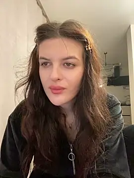 little belucci online show from 12-12-24, 04:21