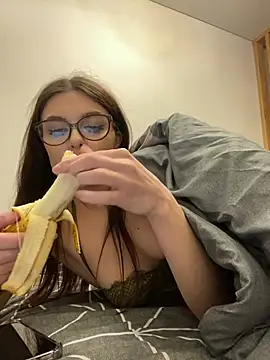 little belucci online show from 01-13-25, 07:42