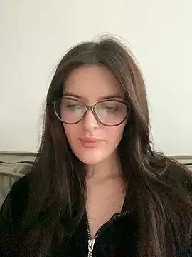 little belucci online show from 02-03-25, 02:24