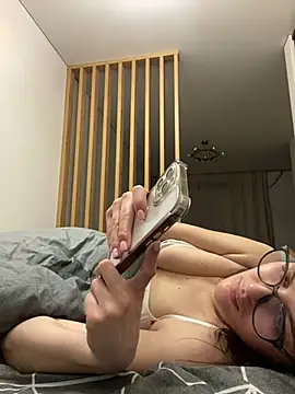 little belucci online show from 02-03-25, 08:35