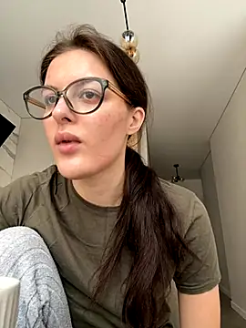 little belucci online show from 10-07-25, 12:57