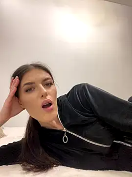 little belucci online show from 11-10-25, 03:00