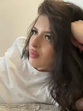 Snapshot of little_belucci chatting on 07-11-26, 04:53 little belucci online show from 07-11-26, 04:53