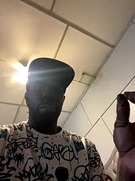 Snapshot of Bigdickbandit205 chatting on 09-19-25, 05:57 Bigdickbandit205 online show from 09-19-25, 05:57