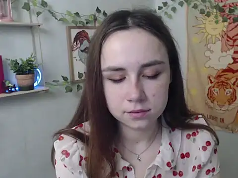 VeryVeryVeryShy  online show from 04-08-26, 05:40