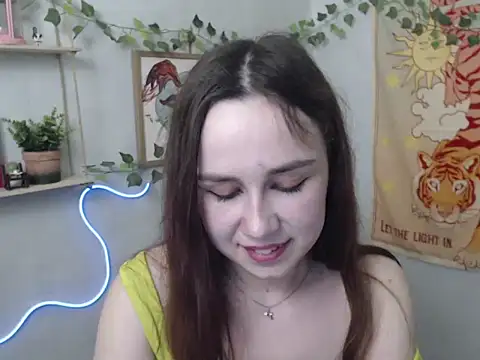 VeryVeryVeryShy  online show from 04-18-26, 05:50