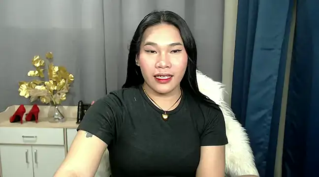 Snapshot of Ur_Fantastic_Lina chatting on 12-24-24, 06:50 Ur Fantastic Lina online show from 12-24-24, 06:50