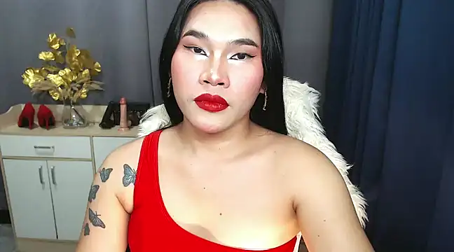 Snapshot of Ur_Fantastic_Lina chatting on 01-14-25, 11:05 Ur Fantastic Lina online show from 01-14-25, 11:05