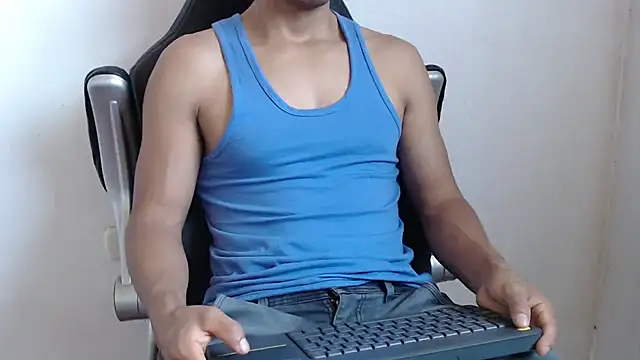 Snapshot of sexatlexx chatting on 02-08-25, 02:38 sexatlexx online show from 02-08-25, 02:38