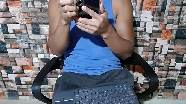 Snapshot of sexatlexx chatting on 09-18-25, 02:35 sexatlexx online show from 09-18-25, 02:35