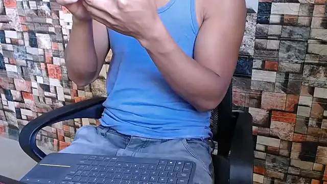 Snapshot of sexatlexx chatting on 09-19-25, 03:13 sexatlexx online show from 09-19-25, 03:13