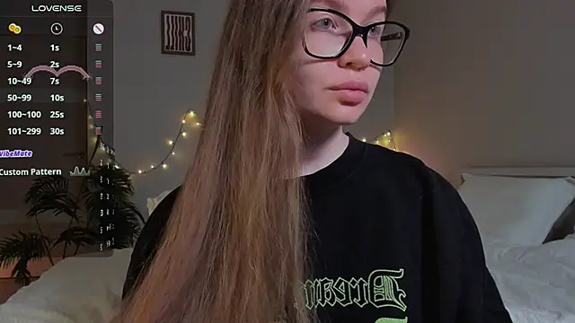 Virtual Girll online show from 10-23-25, 08:18