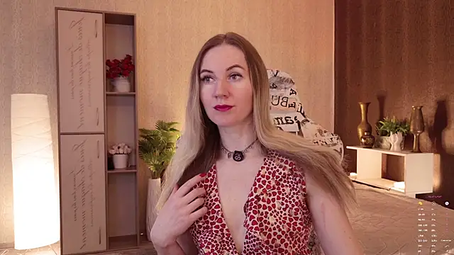 Snapshot of Hello_Lisha chatting on 05-06-26, 08:19 Hello Lisha online show from 05-06-26, 08:19