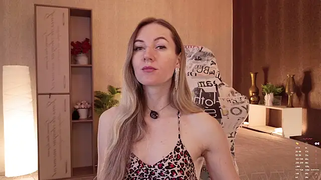 Snapshot of Hello_Lisha chatting on 05-11-26, 08:20 Hello Lisha online show from 05-11-26, 08:20