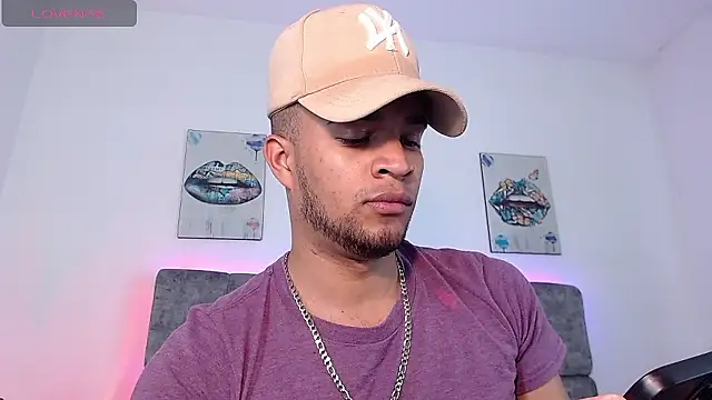 Snapshot of Bigcock_21cm_ chatting on 12-05-24, 08:11 Bigcock 21cm  online show from 12-05-24, 08:11