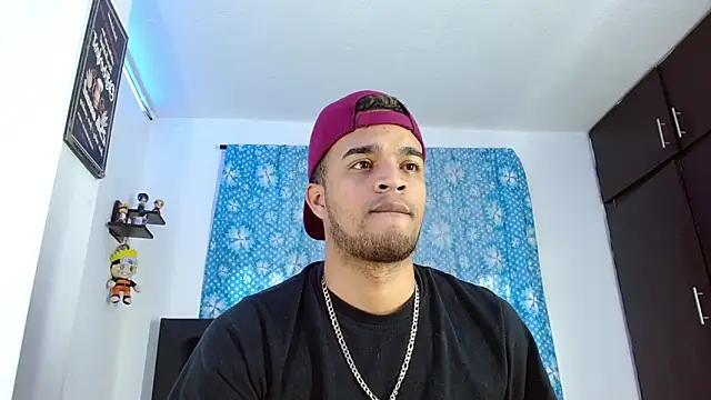 Snapshot of Bigcock_21cm_ chatting on 02-03-25, 10:21 Bigcock 21cm  online show from 02-03-25, 10:21