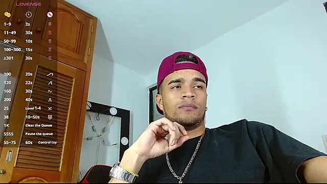 Snapshot of Bigcock_21cm_ chatting on 02-22-25, 10:09 Bigcock 21cm  online show from 02-22-25, 10:09