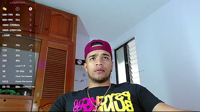 Snapshot of Bigcock_21cm_ chatting on 02-27-25, 05:04 Bigcock 21cm  online show from 02-27-25, 05:04