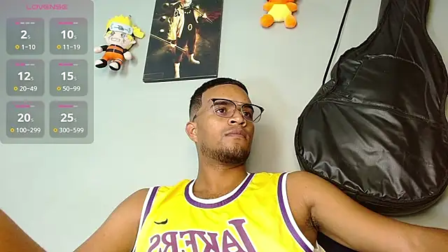 Snapshot of Bigcock_21cm_ chatting on 10-14-25, 07:14 Bigcock 21cm  online show from 10-14-25, 07:14