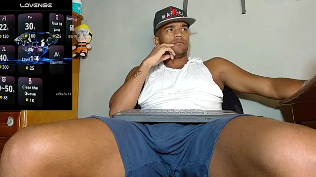 Snapshot of Bigcock_21cm_ chatting on 03-09-26, 11:03 Bigcock 21cm online show from 03-09-26, 11:03