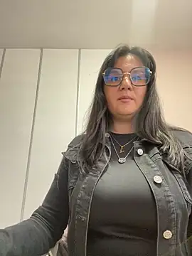 SWEETLILY18 online show from 02-01-25, 02:45