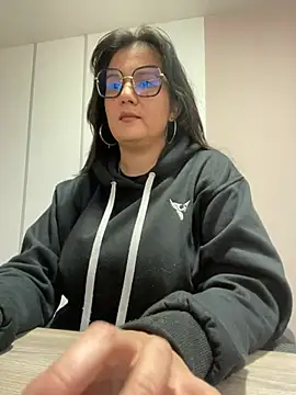 SWEETLILY18 online show from 02-25-25, 11:30