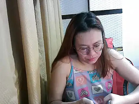 crizzybel online show from 11-16-25, 02:39