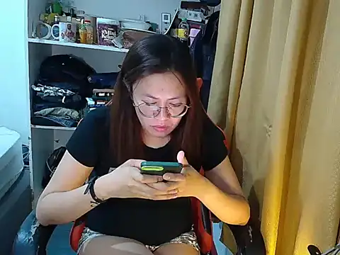 crizzybel online show from 04-21-26, 04:23