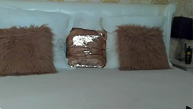 Snapshot of GiannaElliss chatting on 12-18-24, 04:20 GiannaElliss online show from 12-18-24, 04:20