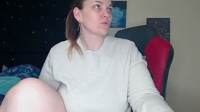 Snapshot of ToxicLilly chatting on 12-11-24, 09:19 ToxicLilly online show from 12-11-24, 09:19