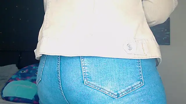 Snapshot of ToxicLilly chatting on 01-10-25, 11:22 ToxicLilly online show from 01-10-25, 11:22