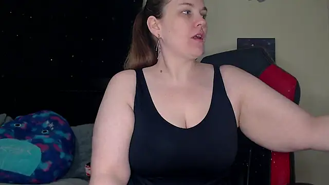 Snapshot of ToxicLilly chatting on 01-19-25, 09:01 ToxicLilly online show from 01-19-25, 09:01