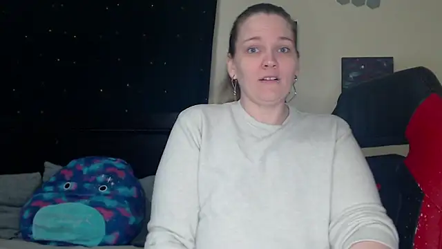 Snapshot of ToxicLilly chatting on 01-22-25, 08:29 ToxicLilly online show from 01-22-25, 08:29