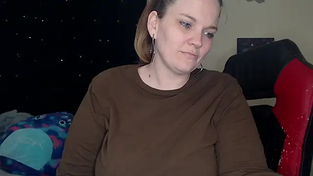 Snapshot of ToxicLilly chatting on 02-09-25, 08:22 ToxicLilly online show from 02-09-25, 08:22